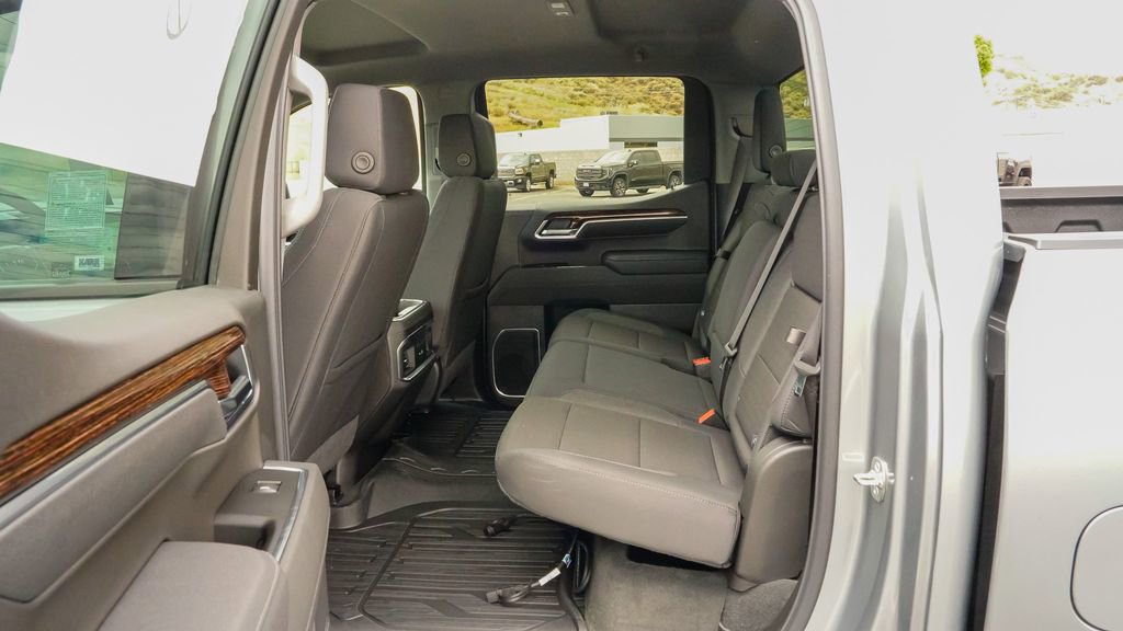 New 2026 GMC Sierra 1500 Elevation w/ LPO, Elevation Black Package RWD image 10