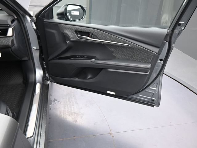 New 2025 Toyota Camry XLE w/ Premium Plus Package FWD image 11