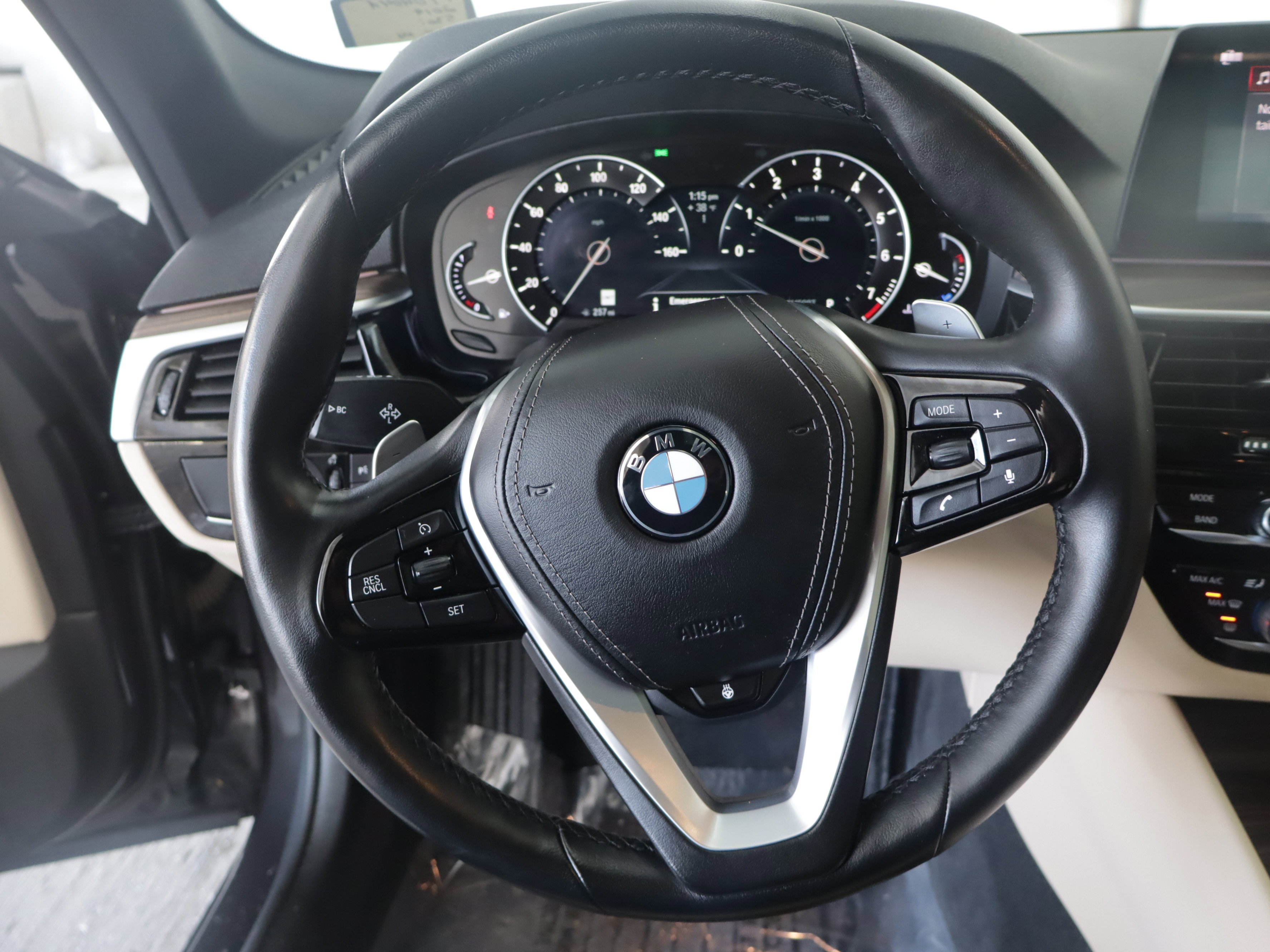 Used 2019 BMW 530i xDrive w/ Convenience Package image 17