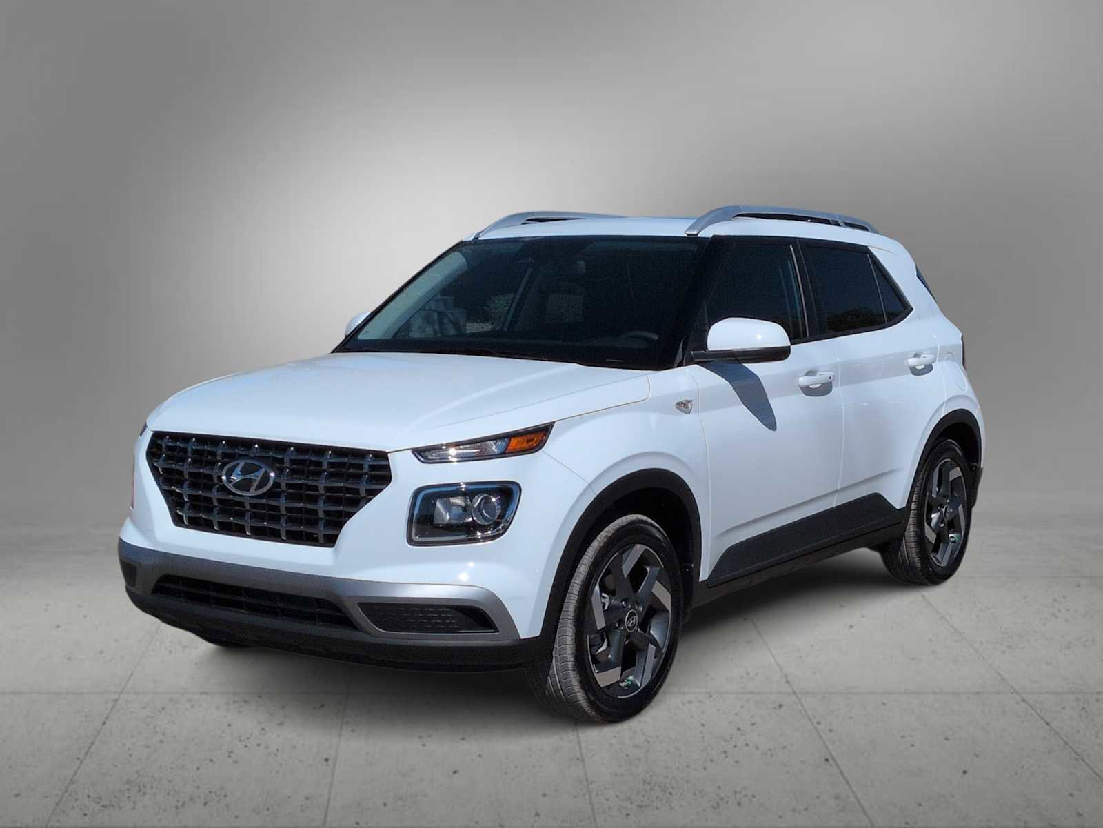 Certified 2026 Hyundai Venue SEL image 4