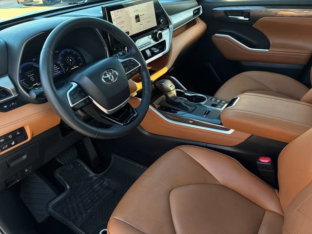Used 2026 Toyota Highlander Platinum AWD/4WD image 11