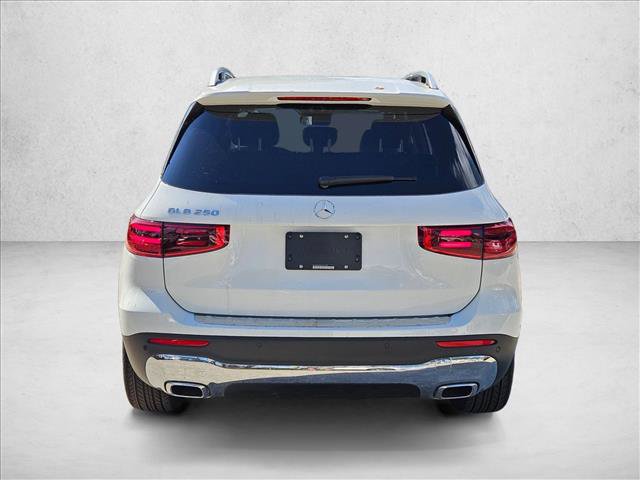 Used 2026 Mercedes-Benz GLB 250 image 8