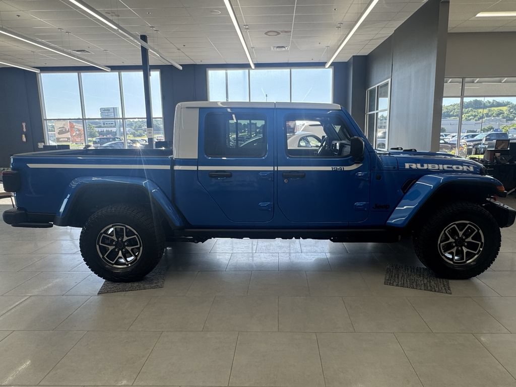 New 2026 Jeep Gladiator Rubicon w/ Whitecap Package AWD/4WD image 18