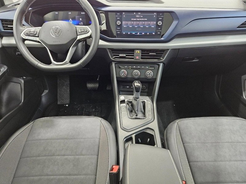 Used 2022 Volkswagen Taos SE w/ Panoramic Sunroof Package image 9