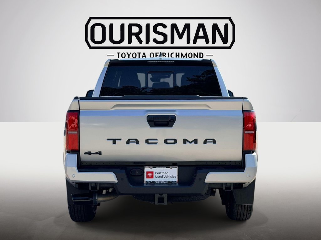 Used 2024 Toyota Tacoma SR5 AWD/4WD image 21