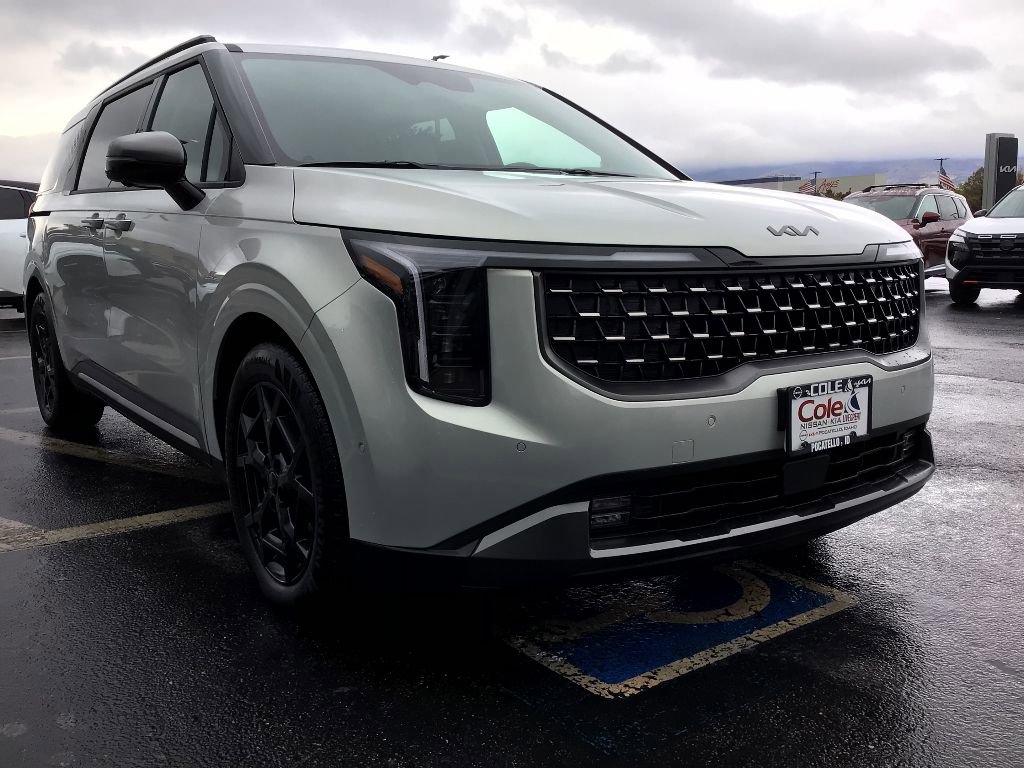 New 2026 Kia Carnival image 1