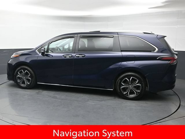 Certified 2025 Toyota Sienna Platinum AWD/4WD image 4