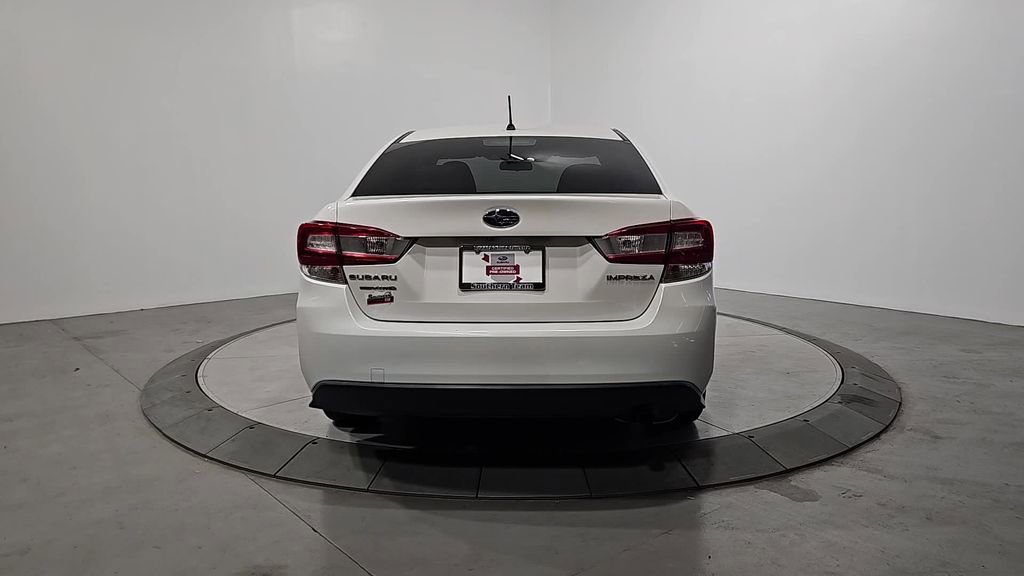 Used 2019 Subaru Impreza 2.0i image 4