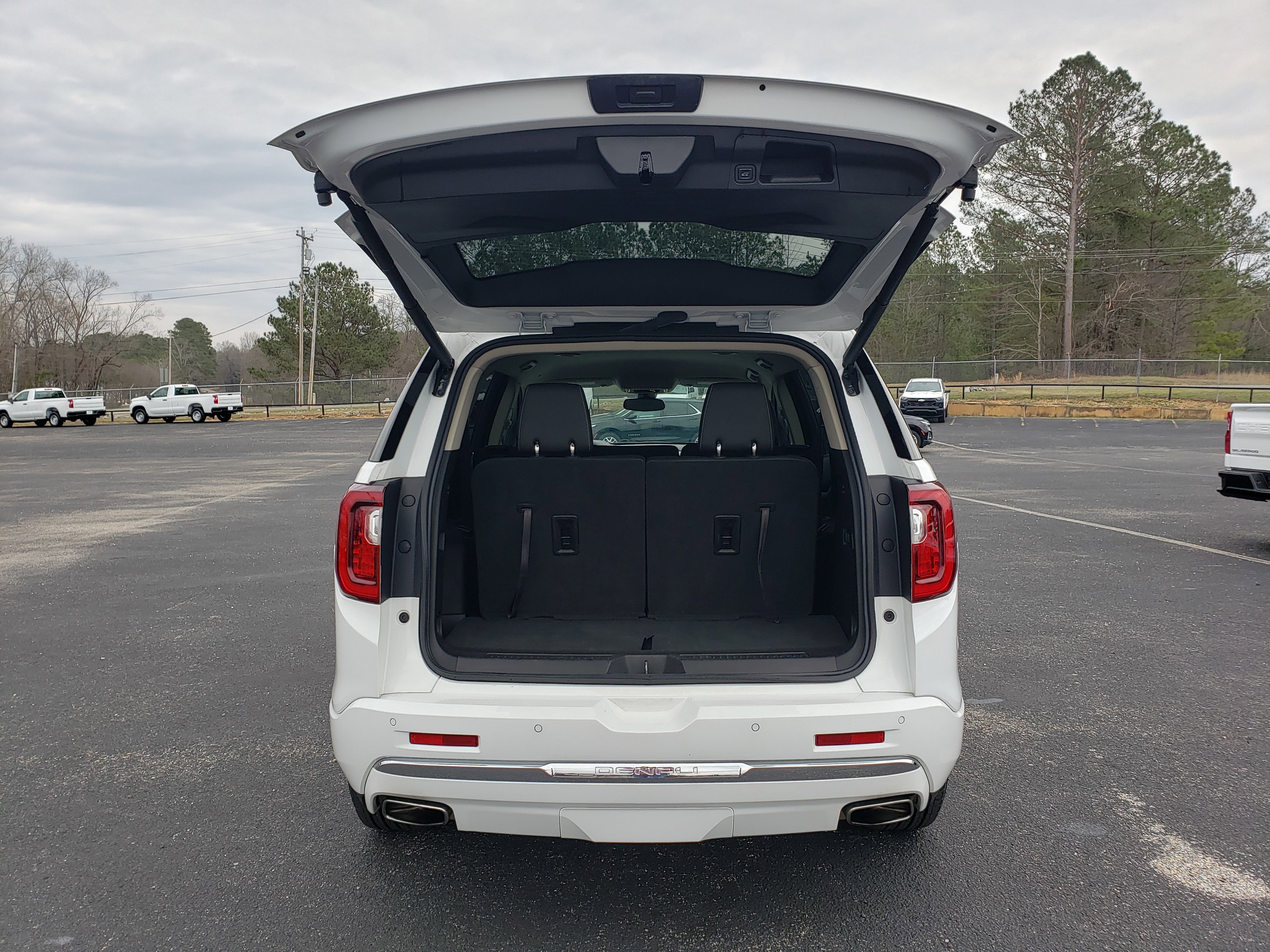 Used 2023 GMC Acadia Denali image 7