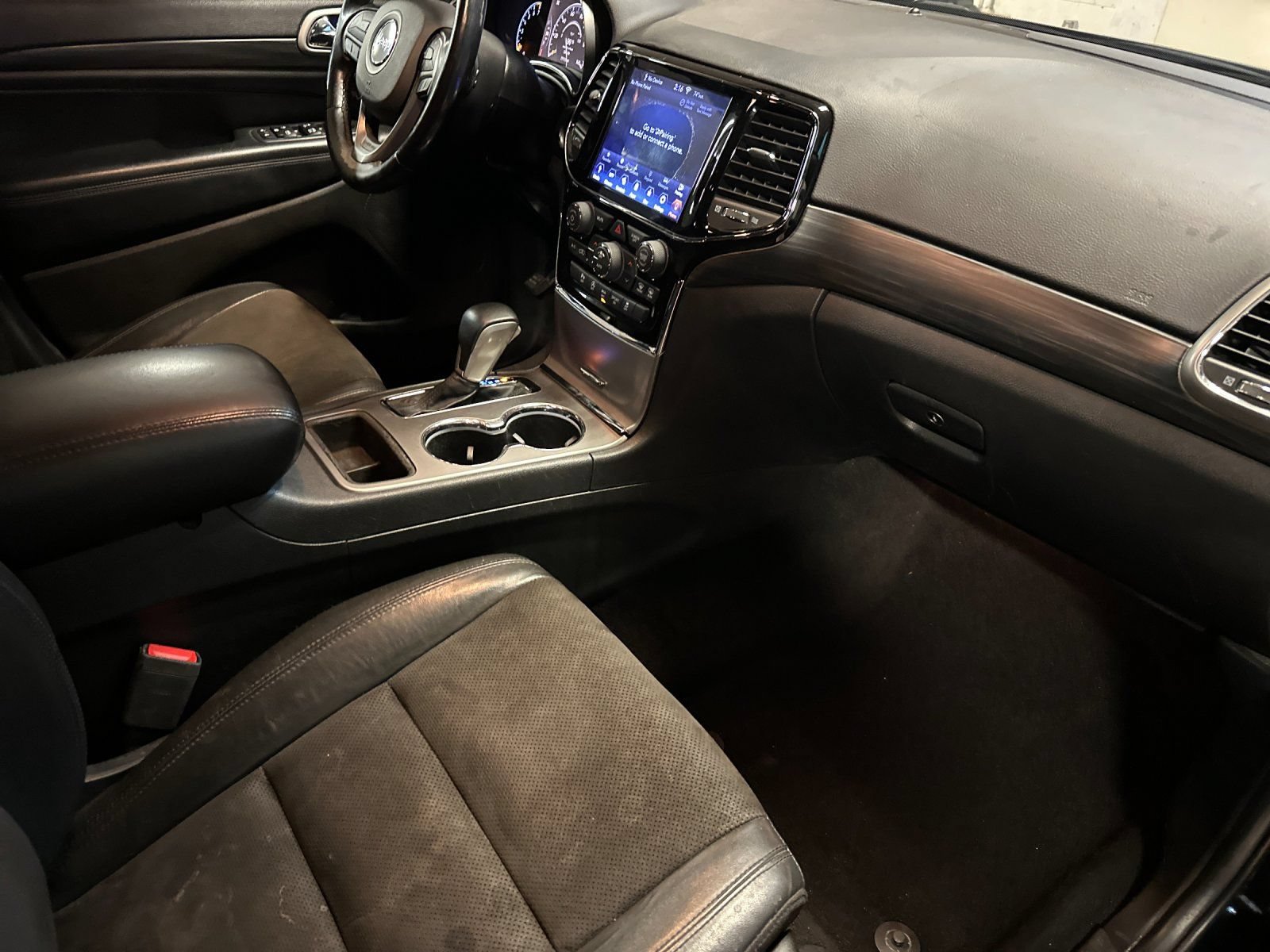 Certified 2020 Jeep Grand Cherokee Altitude AWD/4WD image 12