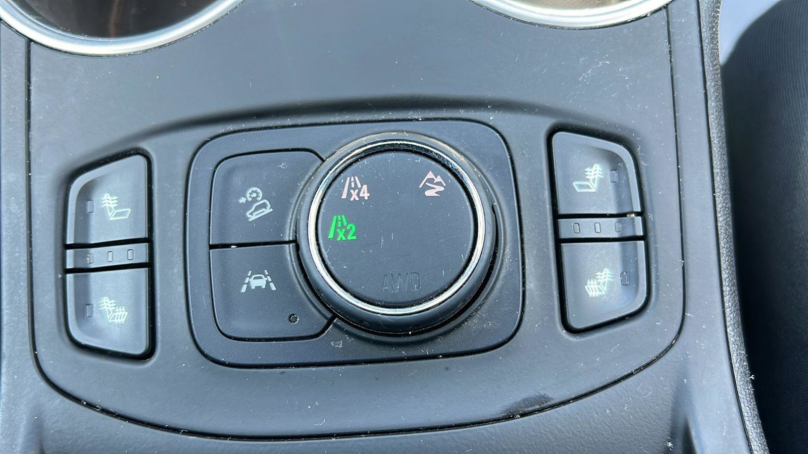 Used 2018 GMC Terrain SLT w/ Infotainment Package II AWD/4WD image 26