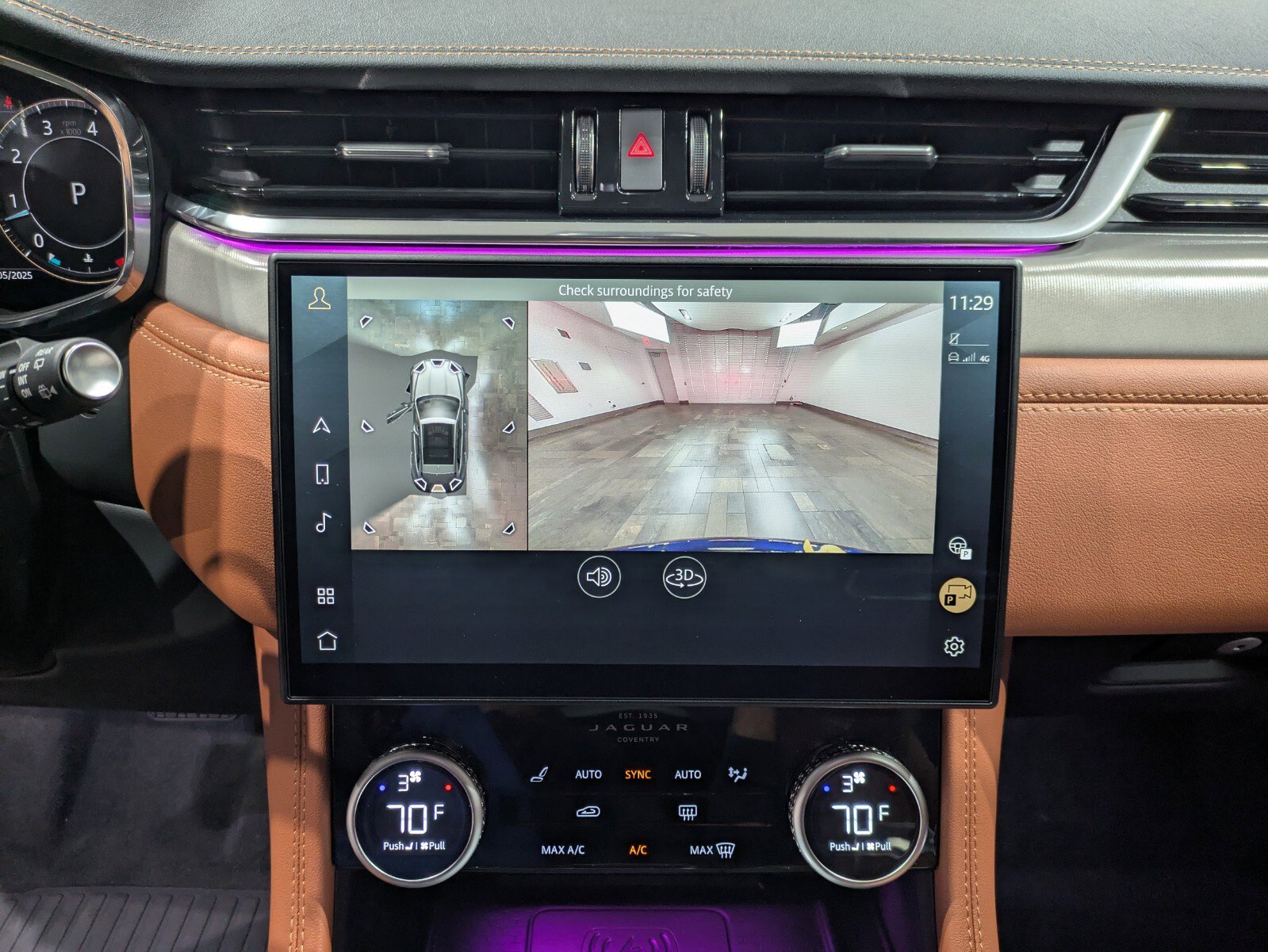 New 2026 Jaguar F-PACE R-Dynamic S image 17