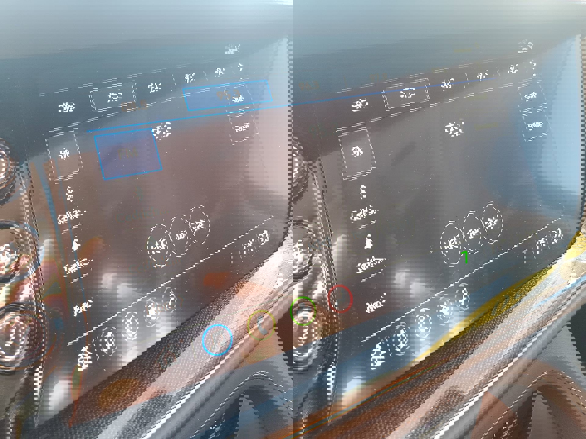 Certified 2023 Buick Envision Preferred w/ Sport Touring Package image 21