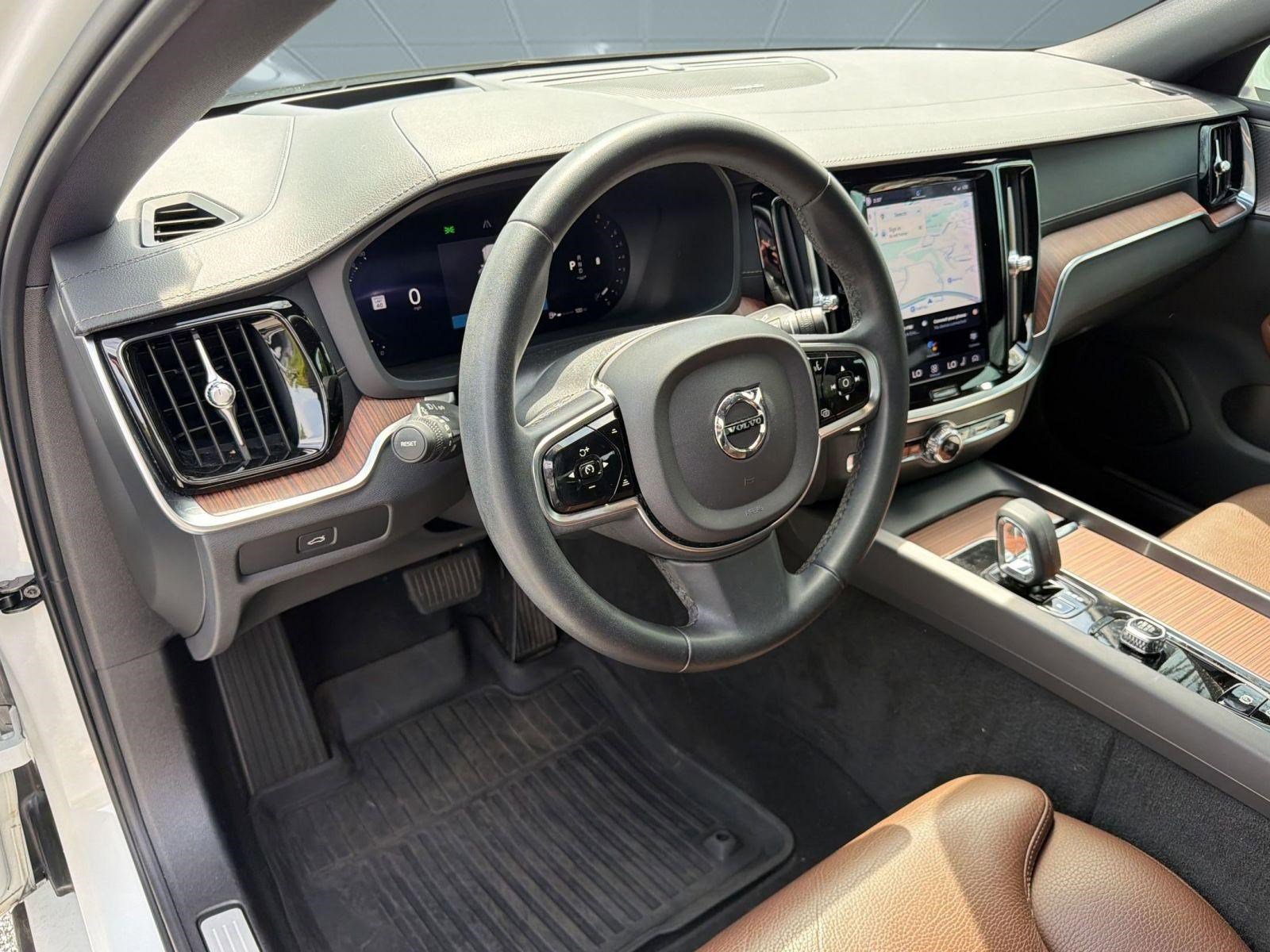 Used 2023 Volvo S60 B5 Ultimate w/ Protection Package Premier image 4