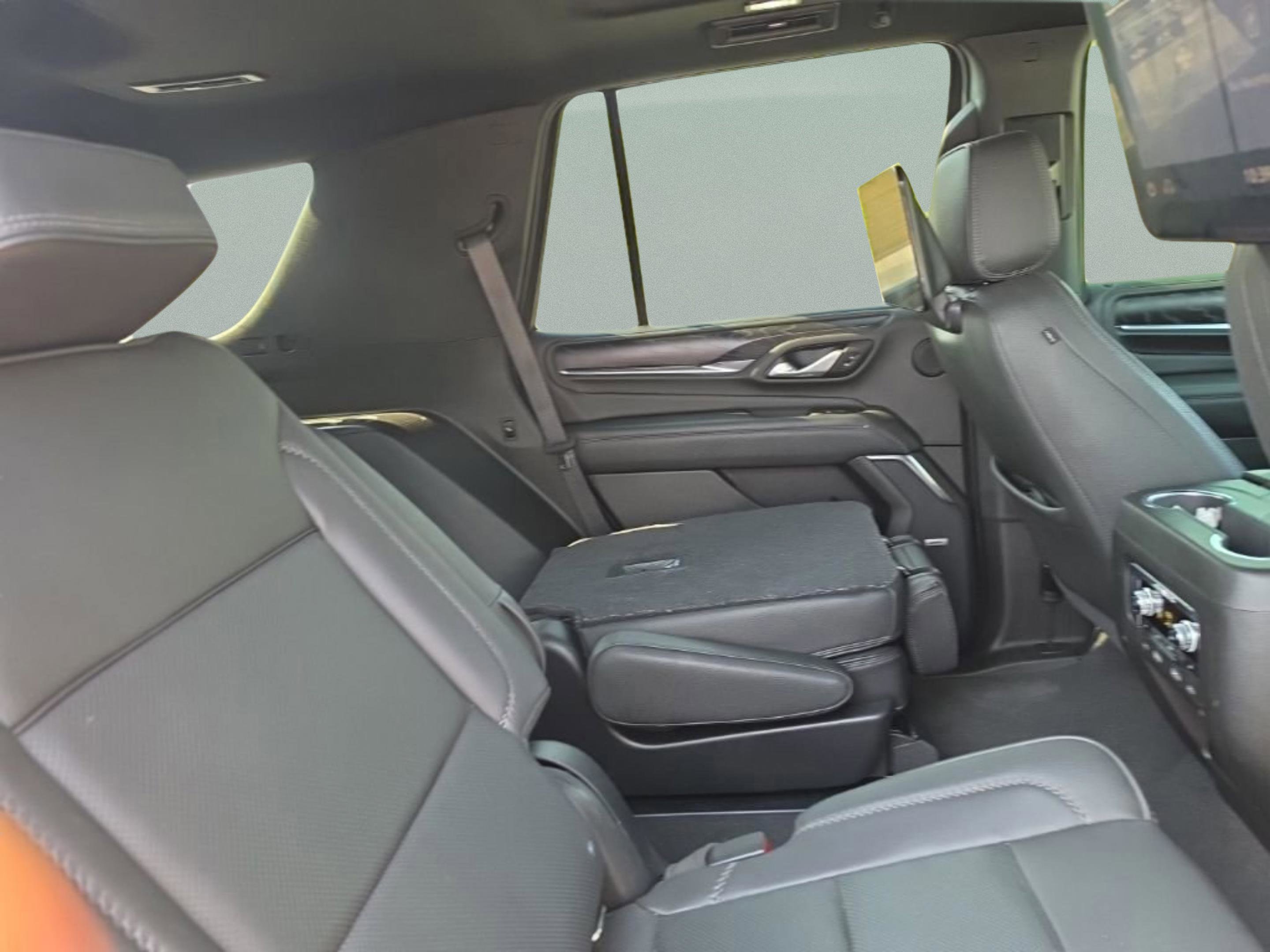 Used 2021 GMC Yukon Denali w/ LPO, Illumination Package image 33