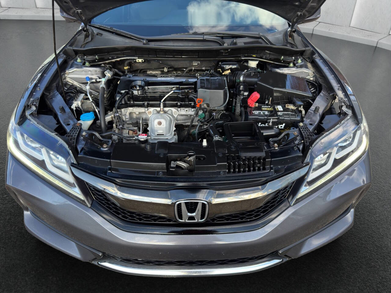 Used 2017 Honda Accord EX image 19