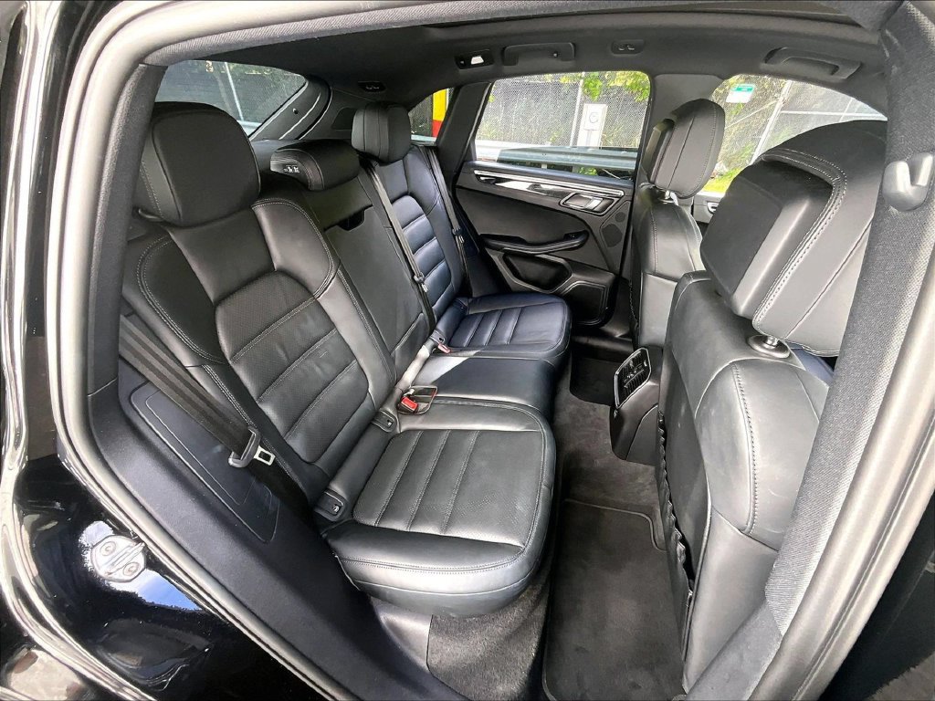Certified 2023 Porsche Macan GTS AWD/4WD image 21