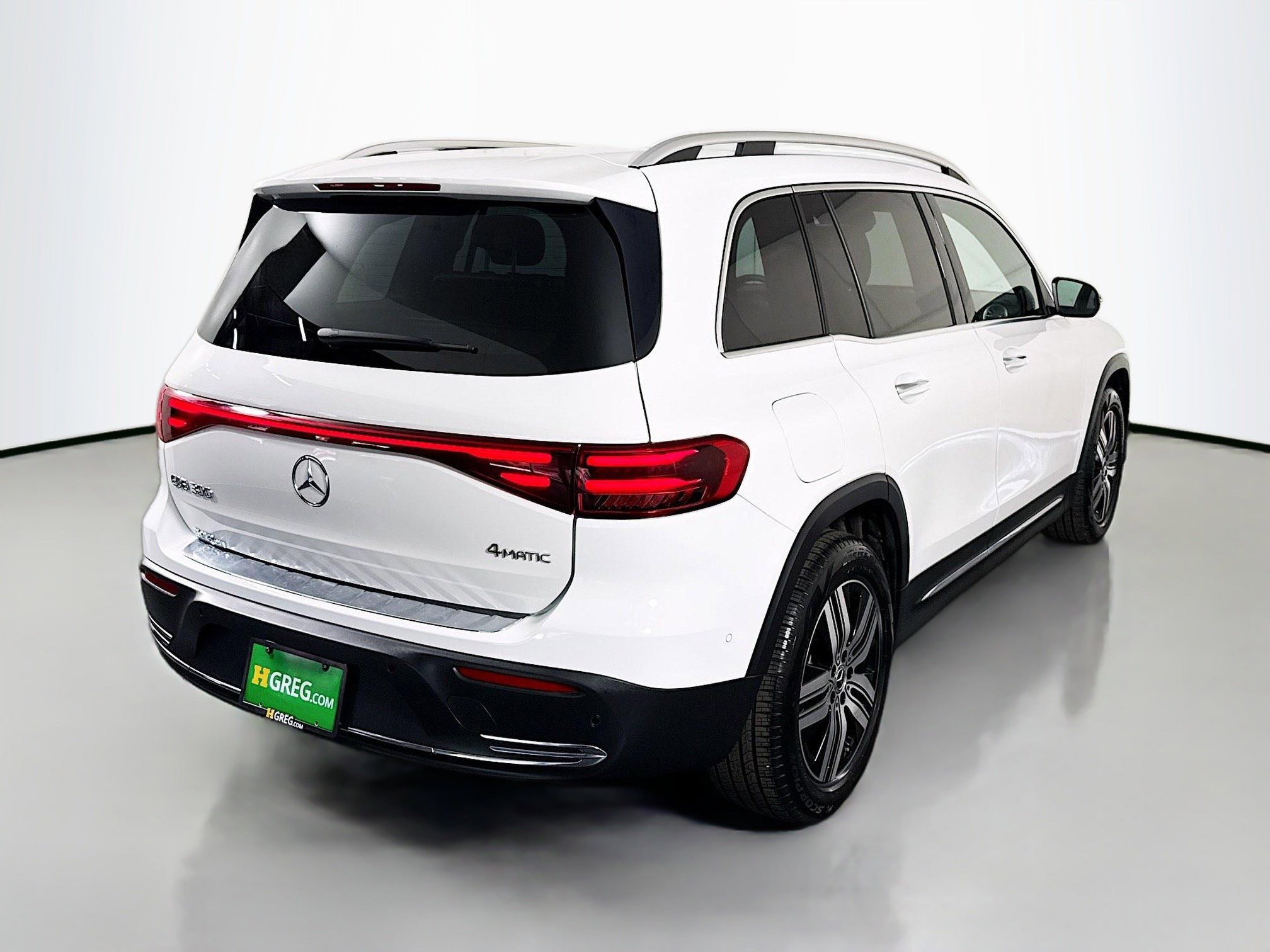 Used 2024 Mercedes-Benz EQB 300 4MATIC image 10