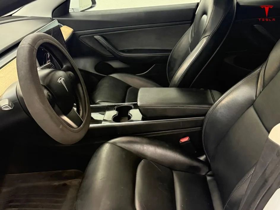 Used 2020 Tesla Model 3 Standard Range Plus RWD image 10