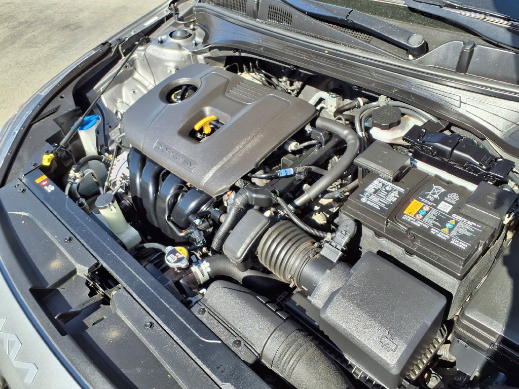 Certified 2024 Kia Forte LXS FWD image 10
