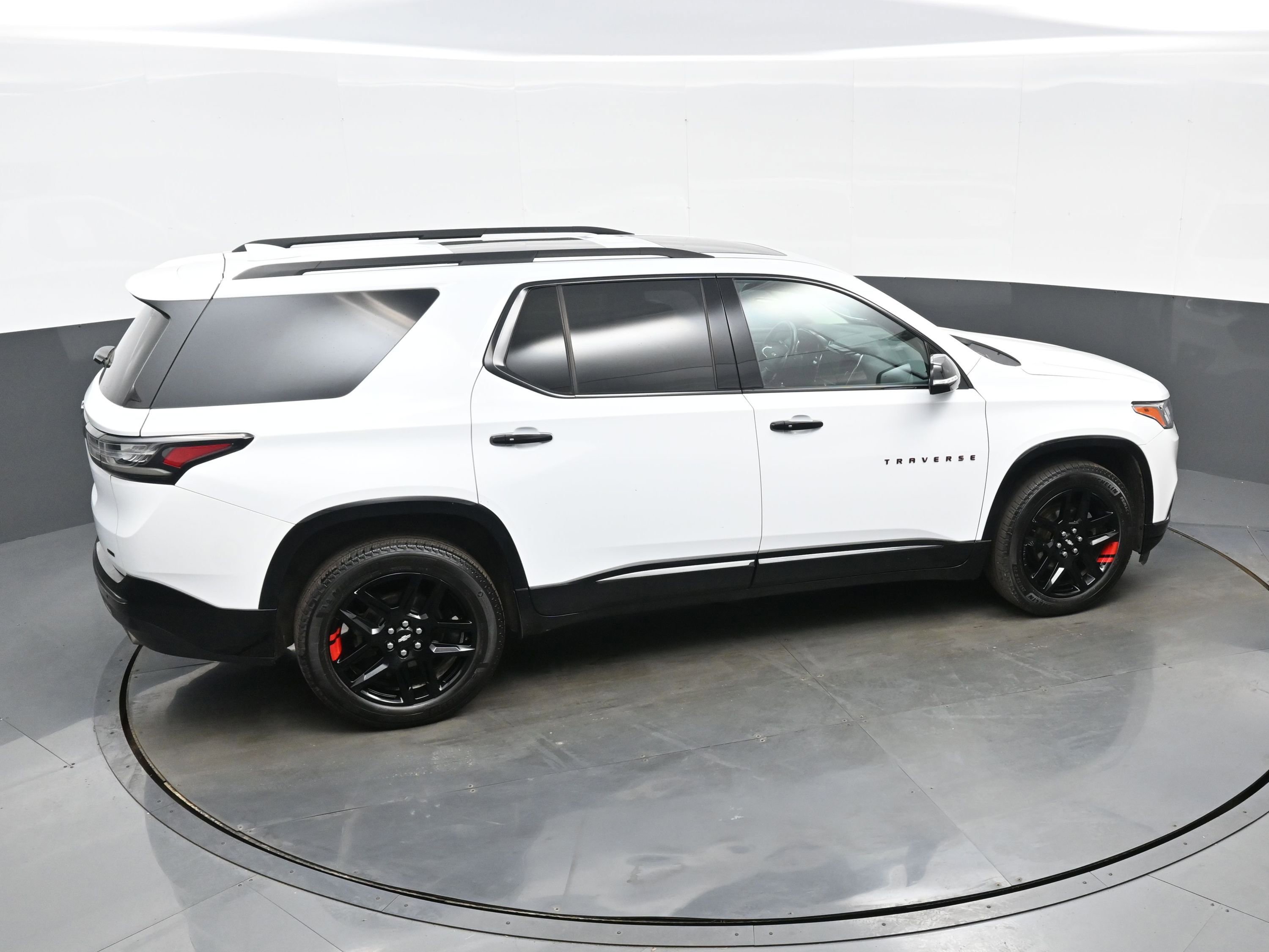 Used 2019 Chevrolet Traverse Premier w/ Redline Edition AWD/4WD image 41