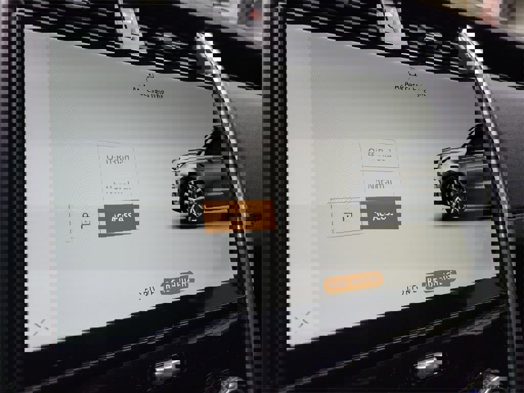 New 2025 Land Rover Discovery S image 32