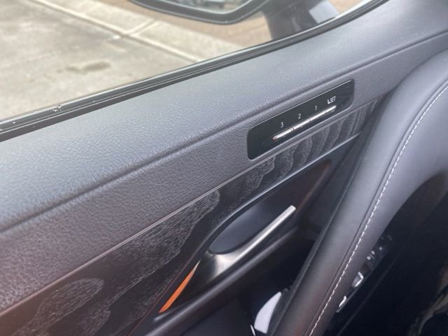 Used 2022 Lexus LX 600 4WD w/ Premium Package image 12