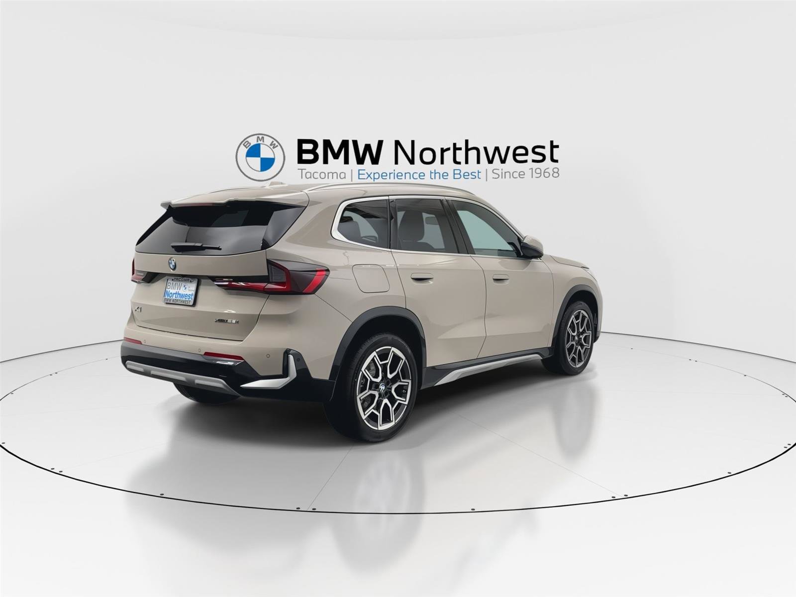 Used 2026 BMW X1 xDrive28i w/ Convenience Package image 3