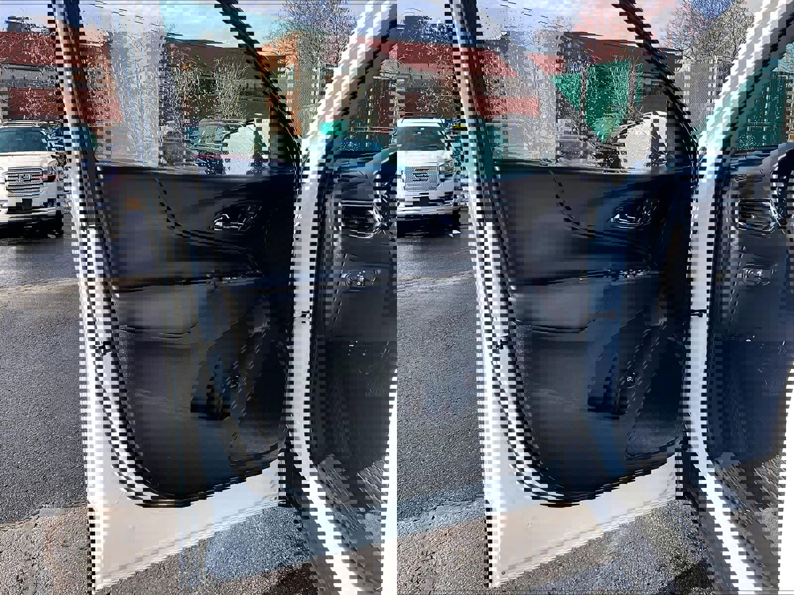 Used 2024 Chevrolet Equinox LT image 9