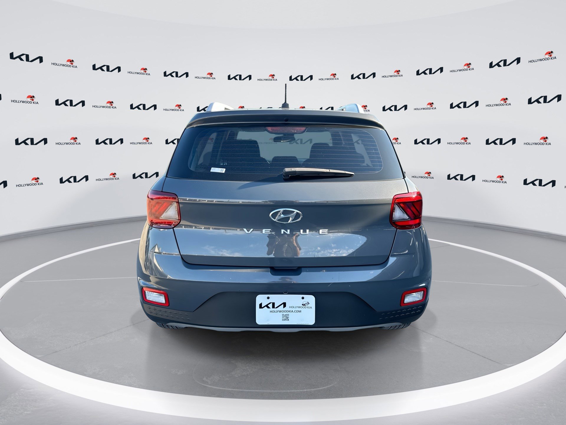 Used 2024 Hyundai Venue SEL image 7