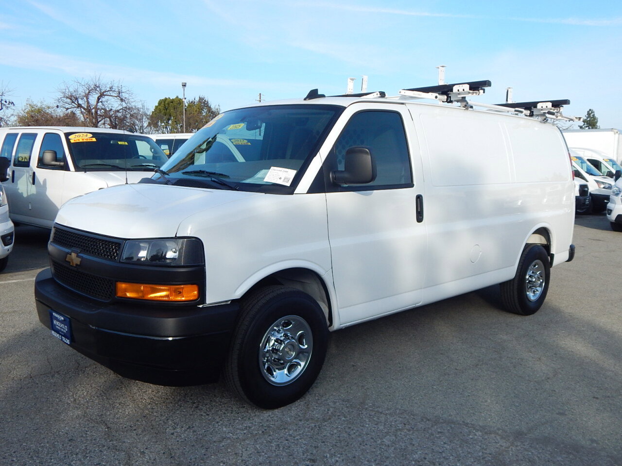 Used 2025 Chevrolet Express 2500 w/ Driver Convenience Package image 1