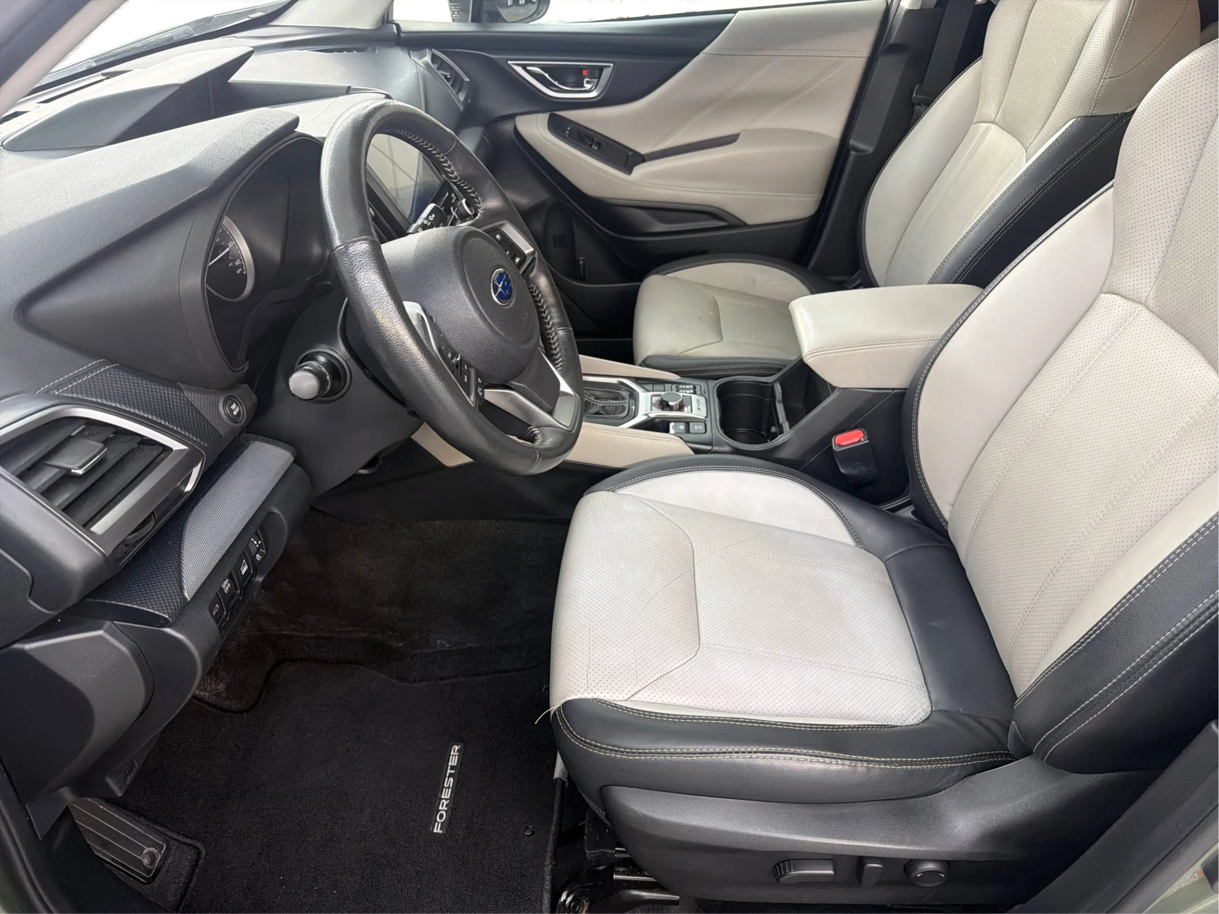Used 2019 Subaru Forester Limited AWD/4WD image 13