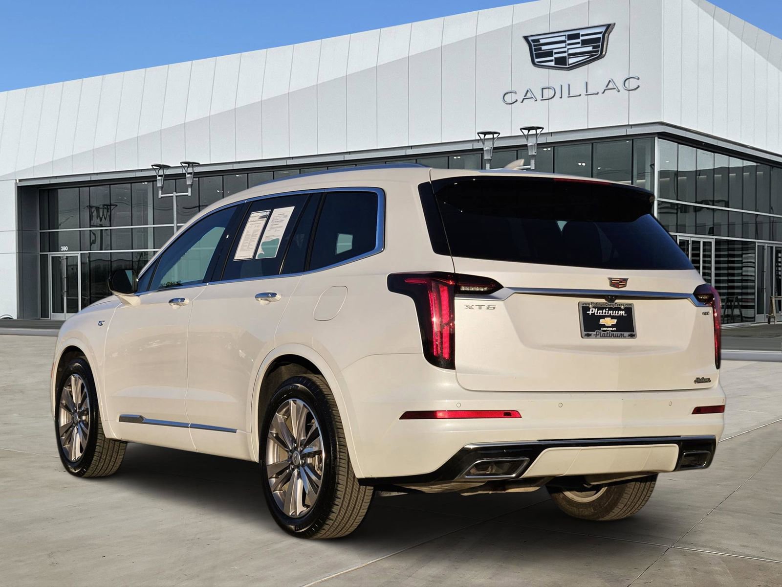 Certified 2025 Cadillac XT6 Premium Luxury image 4