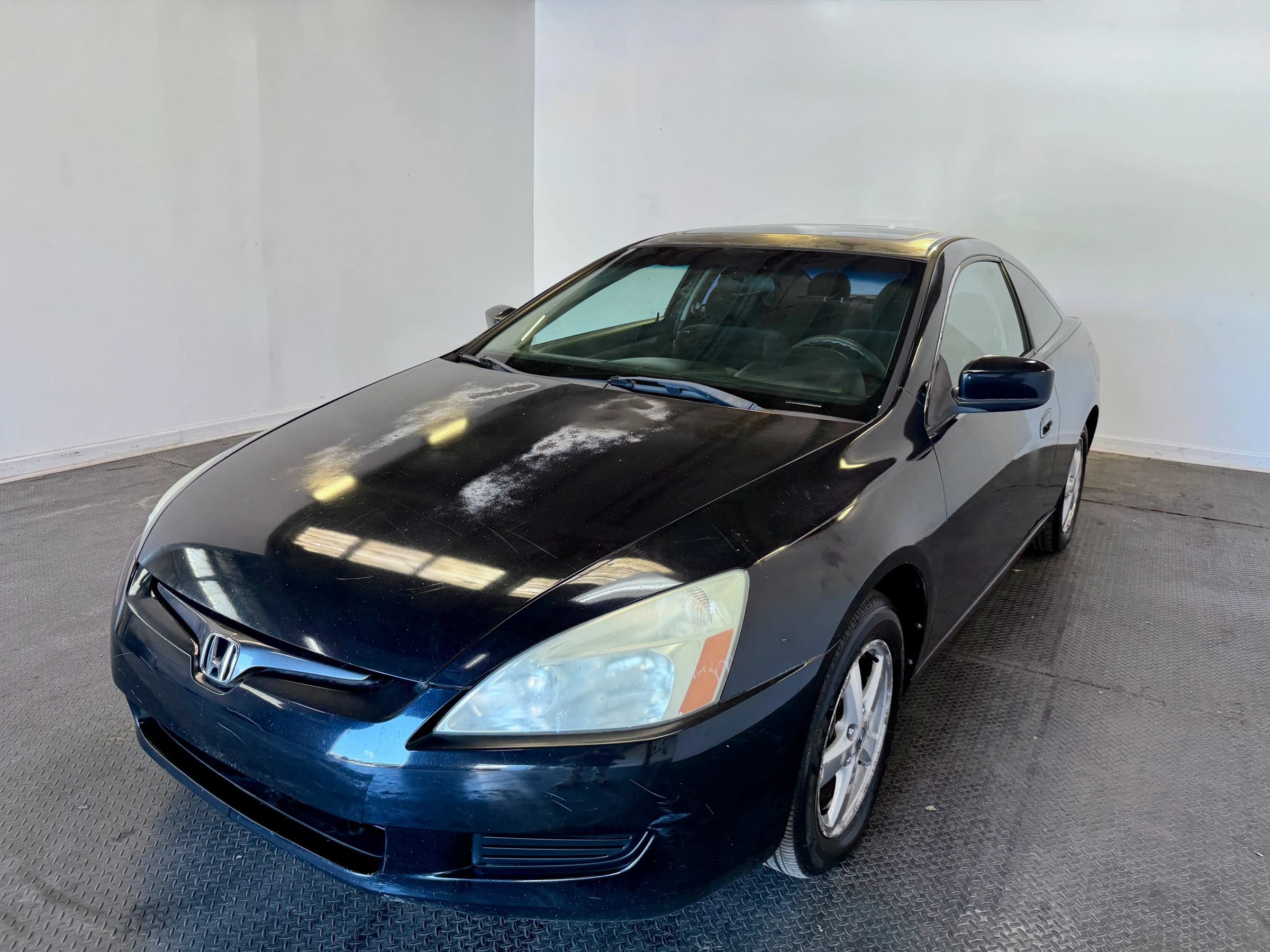 Used 2005 Honda Accord EX image 2