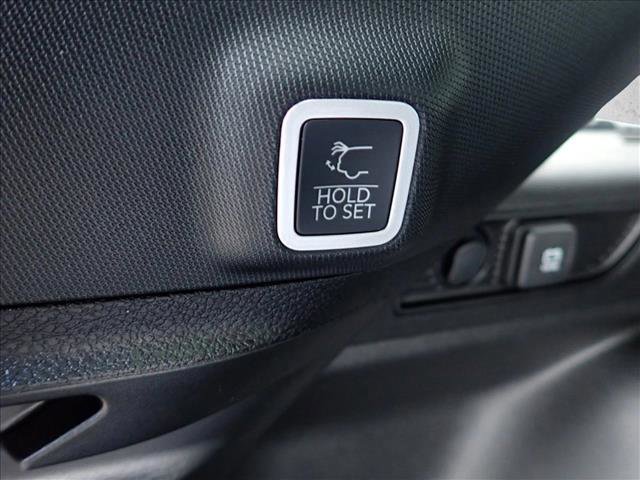 New 2026 Jeep Grand Cherokee Limited w/ Luxury Tech Group II image 9