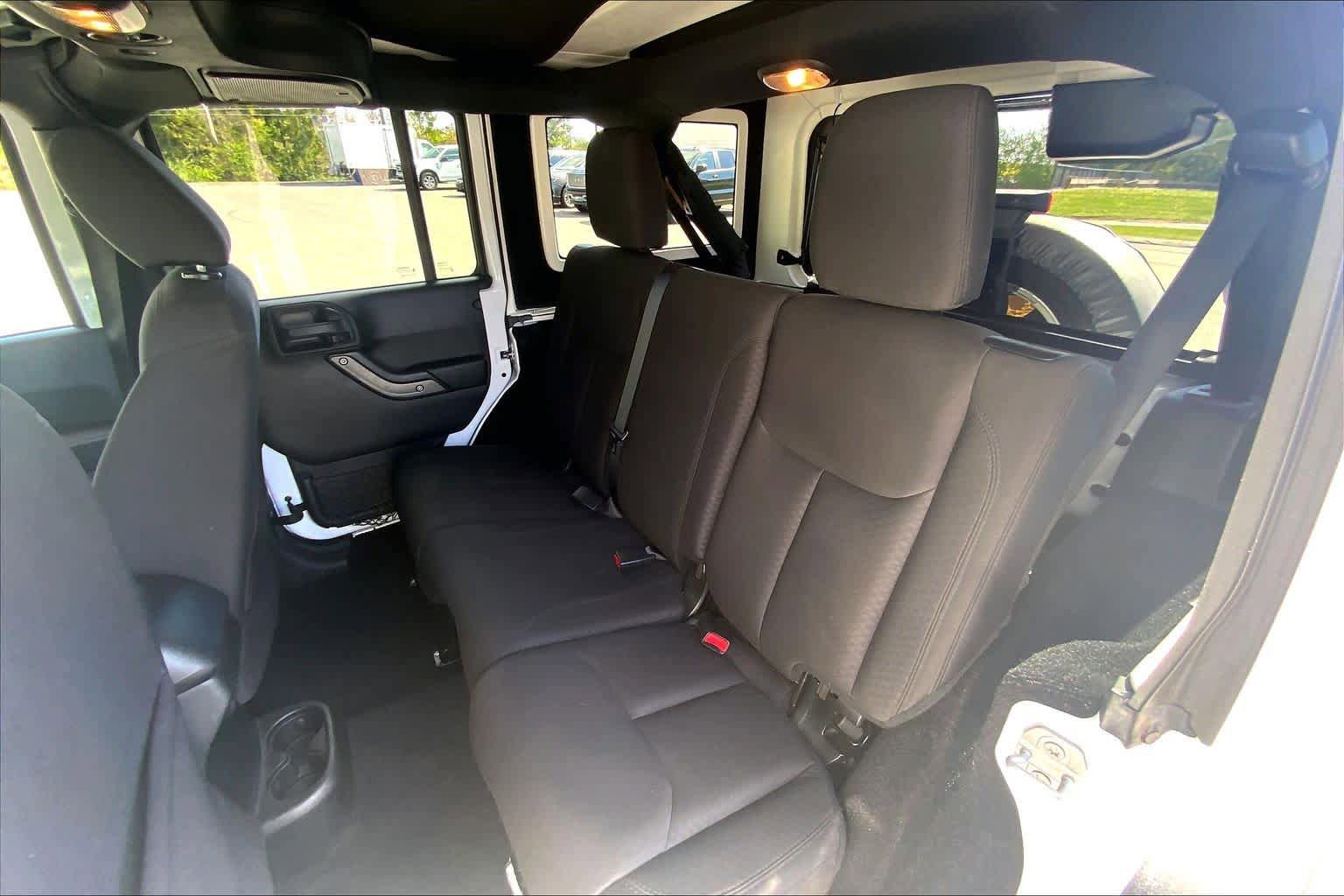 Used 2016 Jeep Wrangler Unlimited Sport w/ Quick Order Package 24S AWD/4WD image 21