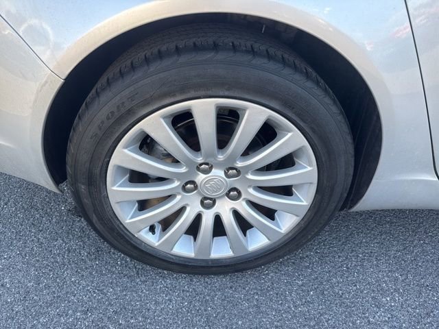 Used 2011 Buick Regal CXL w/ RL4 Preferred Equipment Group image 9