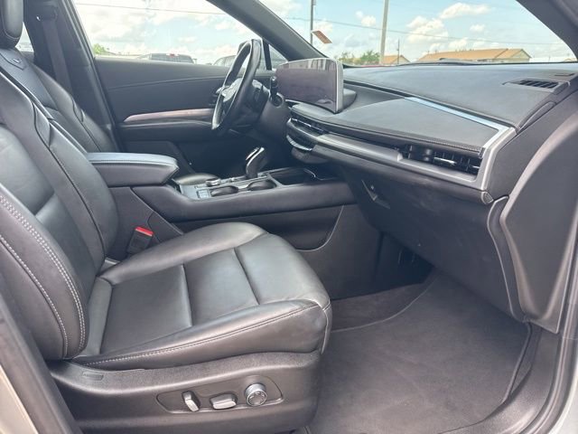 Used 2025 Cadillac XT4 Premium Luxury FWD image 20