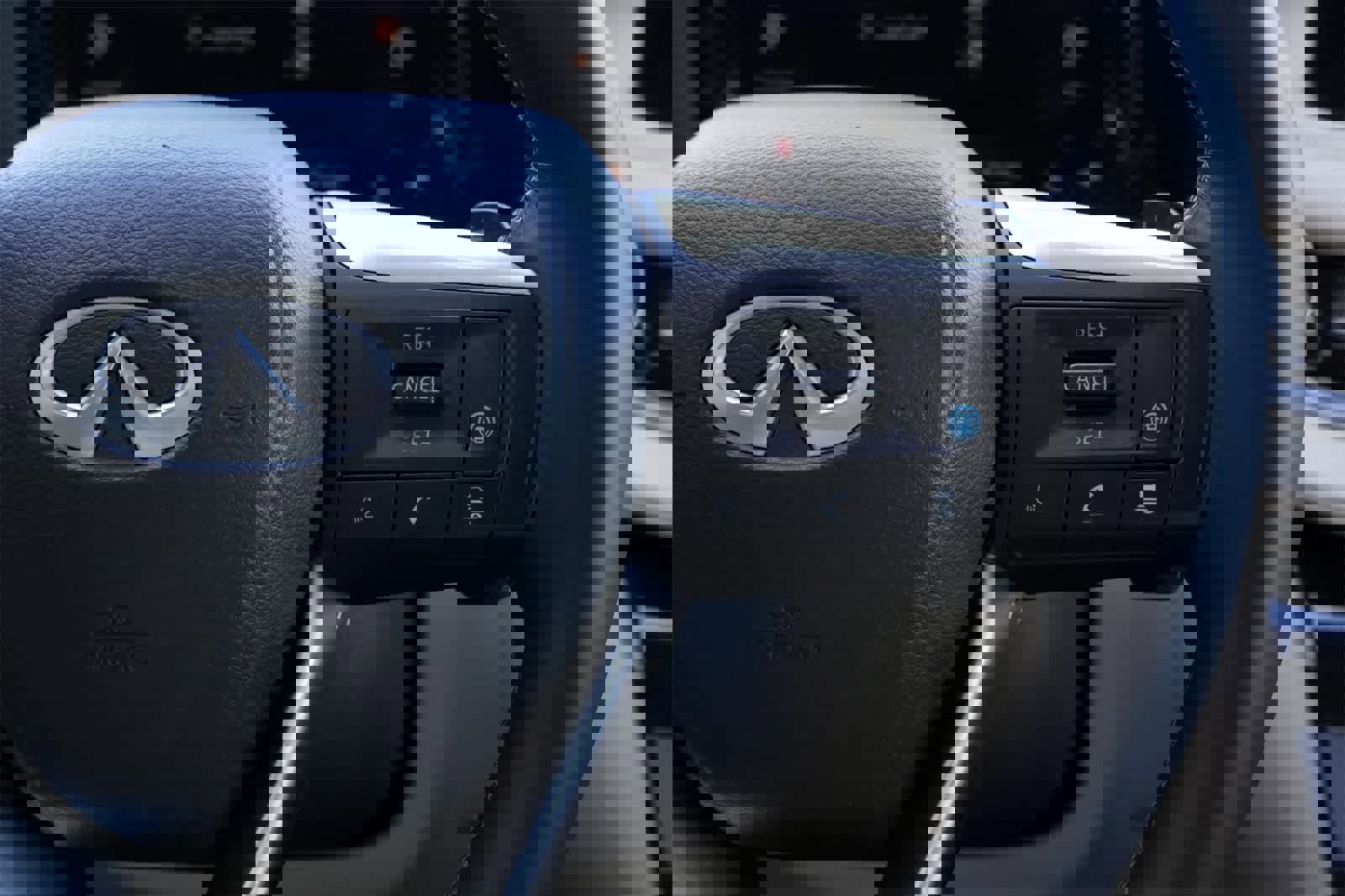 Certified 2025 INFINITI QX60 Sensory image 11