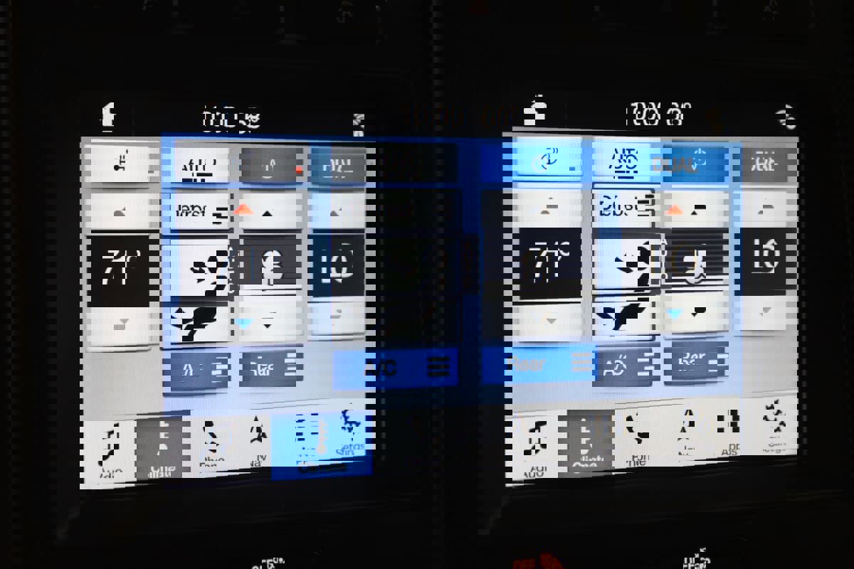 Used 2019 Ford Expedition Limited image 34