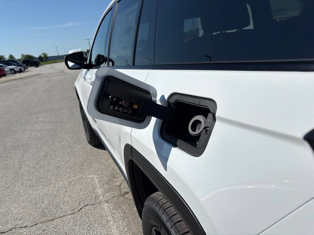 New 2026 Jeep Grand Cherokee Altitude AWD/4WD image 7