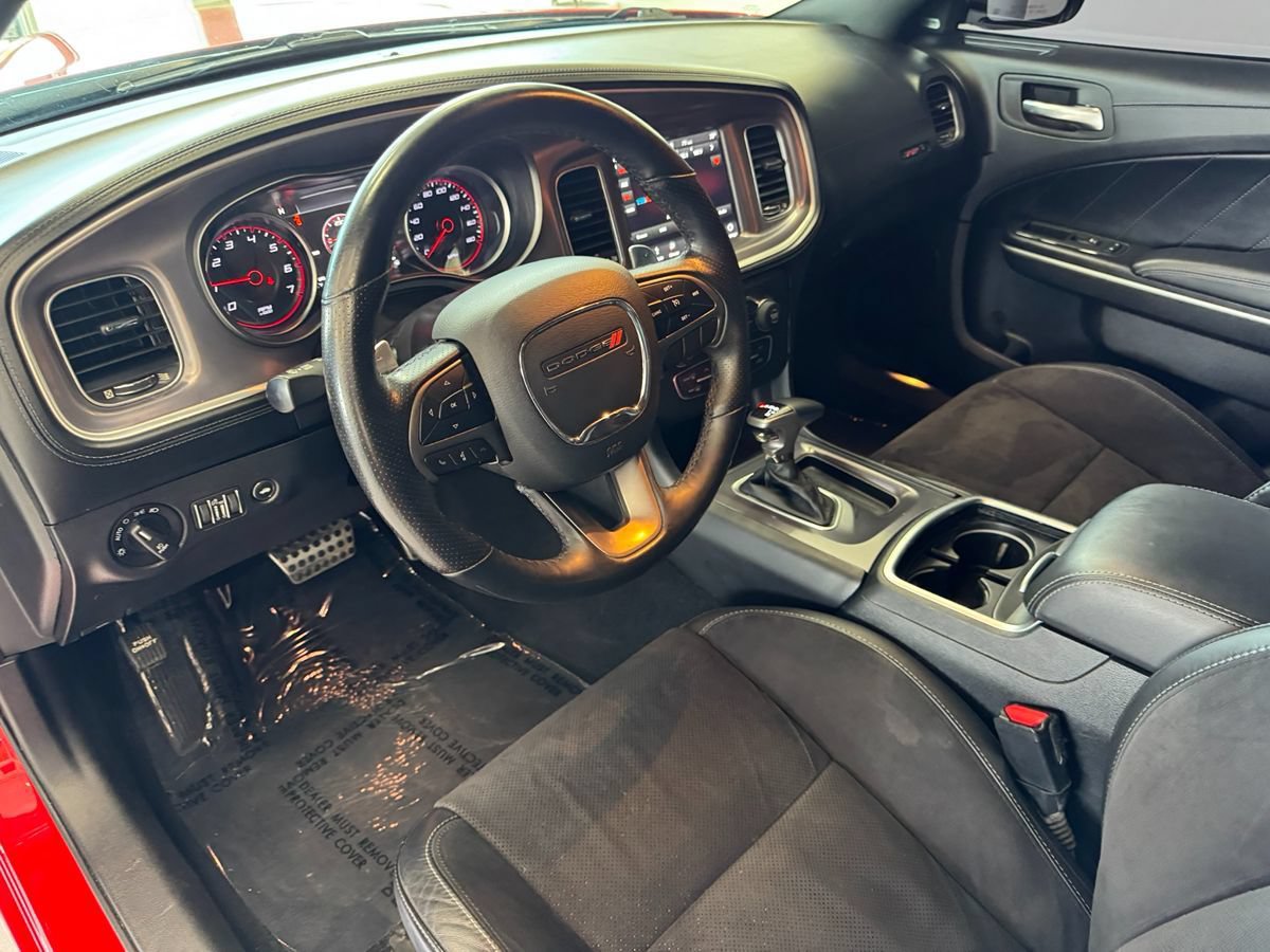 Used 2019 Dodge Charger Scat Pack w/ Dynamics Package RWD image 16