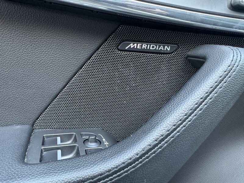 Used 2018 Jaguar F-TYPE Coupe RWD image 21