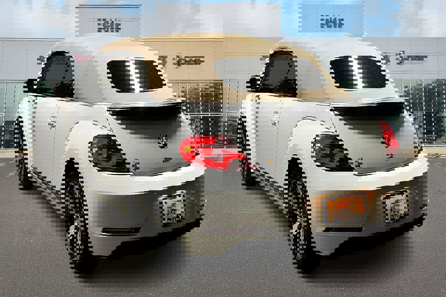 Used 2015 Volkswagen Beetle R-Line image 4