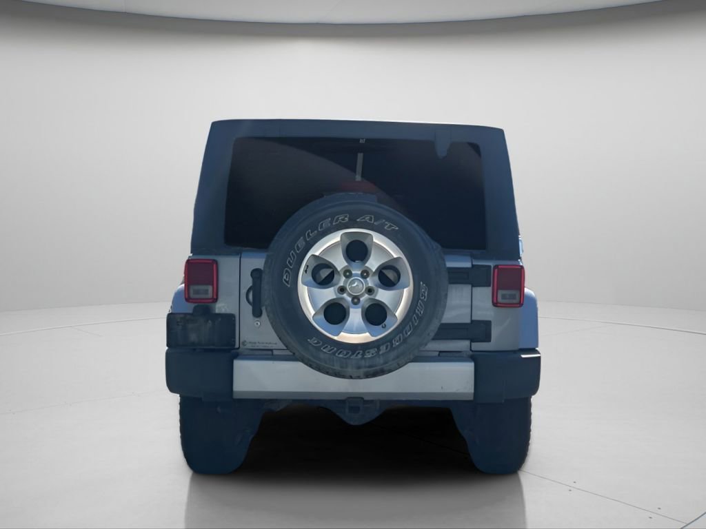 Used 2013 Jeep Wrangler Unlimited Sahara AWD/4WD image 5
