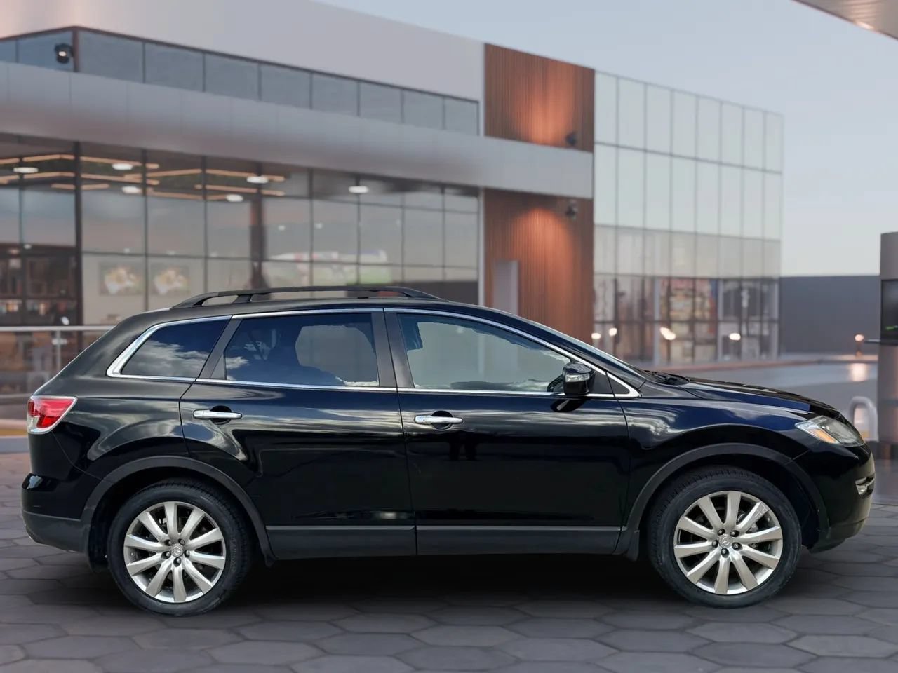 Used 2008 MAZDA CX-9 Grand Touring w/ Moonroof & Bose Audio Pkg AWD/4WD image 4