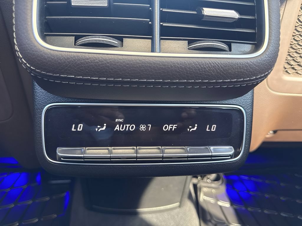 Used 2023 Mercedes-Benz GLS 450 4MATIC image 12