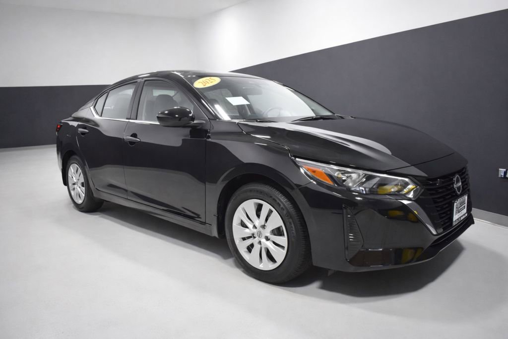 Certified 2025 Nissan Sentra S image 7