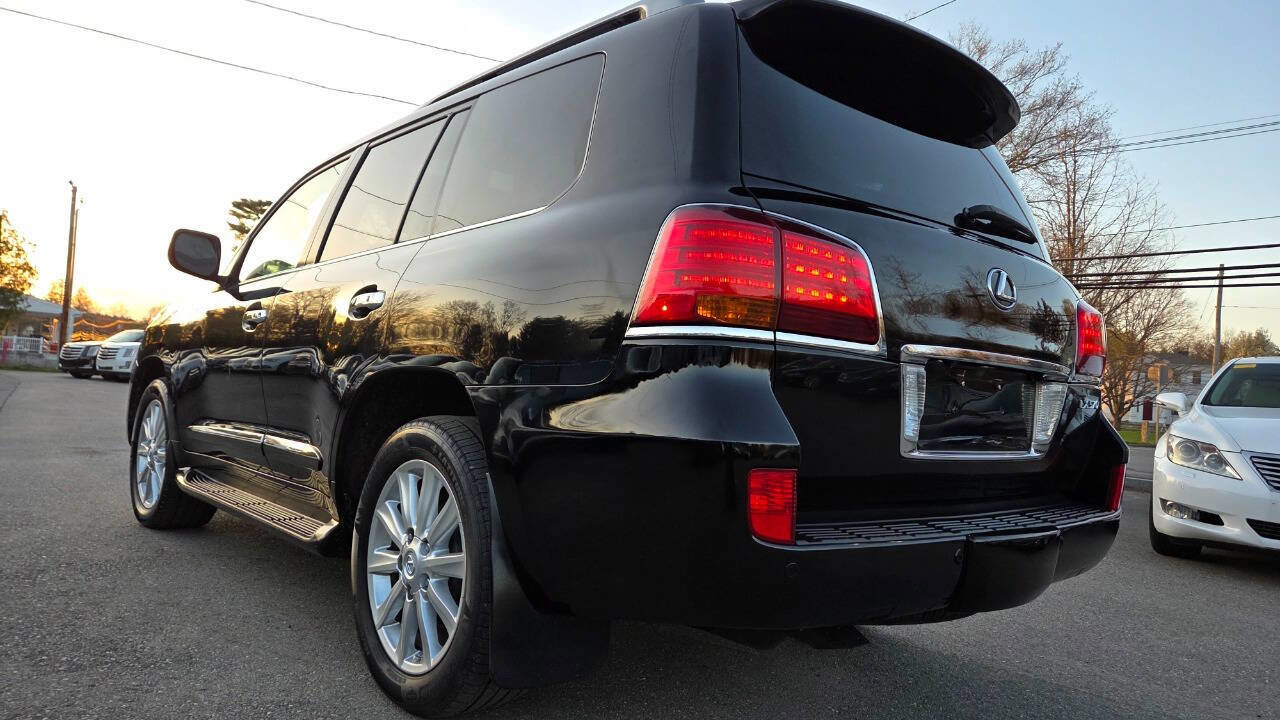 Used 2011 Lexus LX 570 4WD image 11