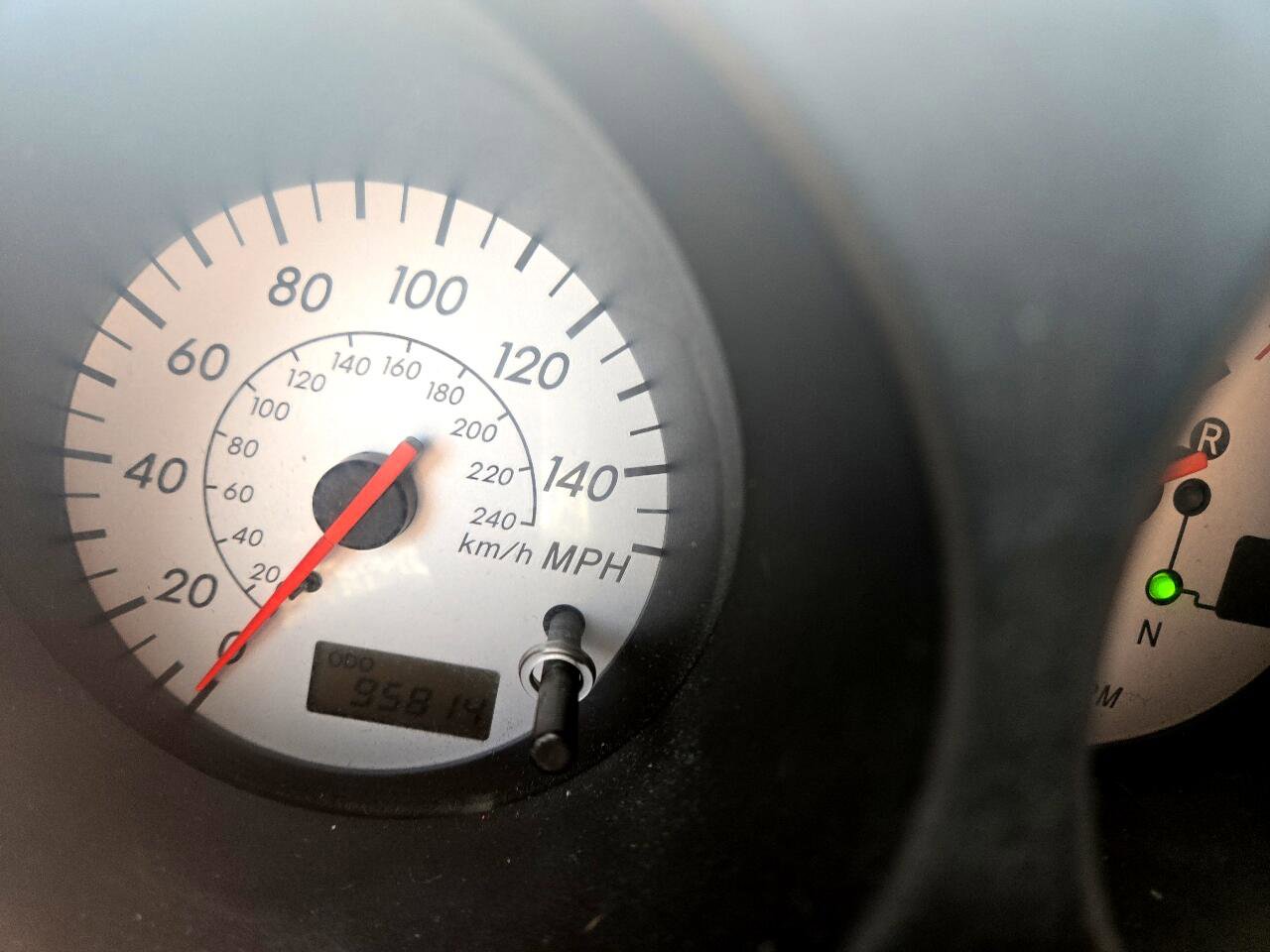 Used 2003 Toyota MR2 image 18